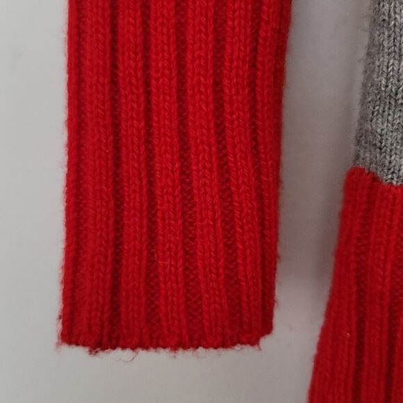 Lane Bryant V Neck Red and Gray Sweater - 14/16 - Picture 4 of 5
